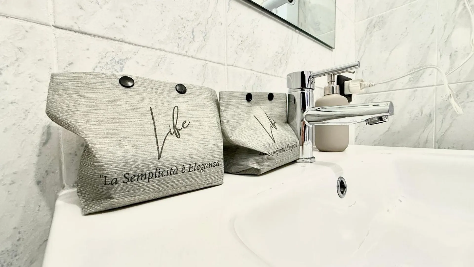 20 Off Milano Garibaldi Eleganza Centrale 0*, מילאנו איטליה